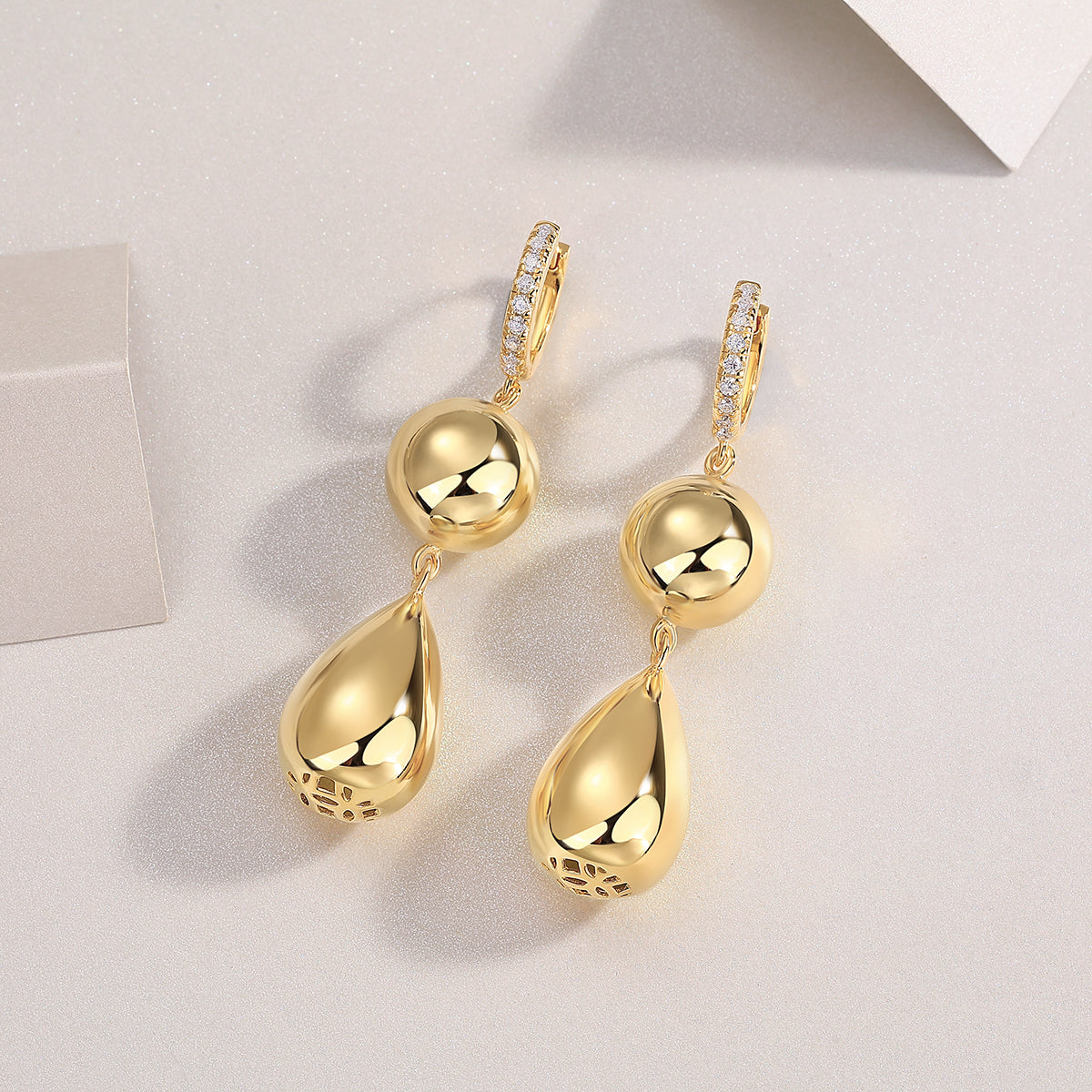 The Golden Flow Set