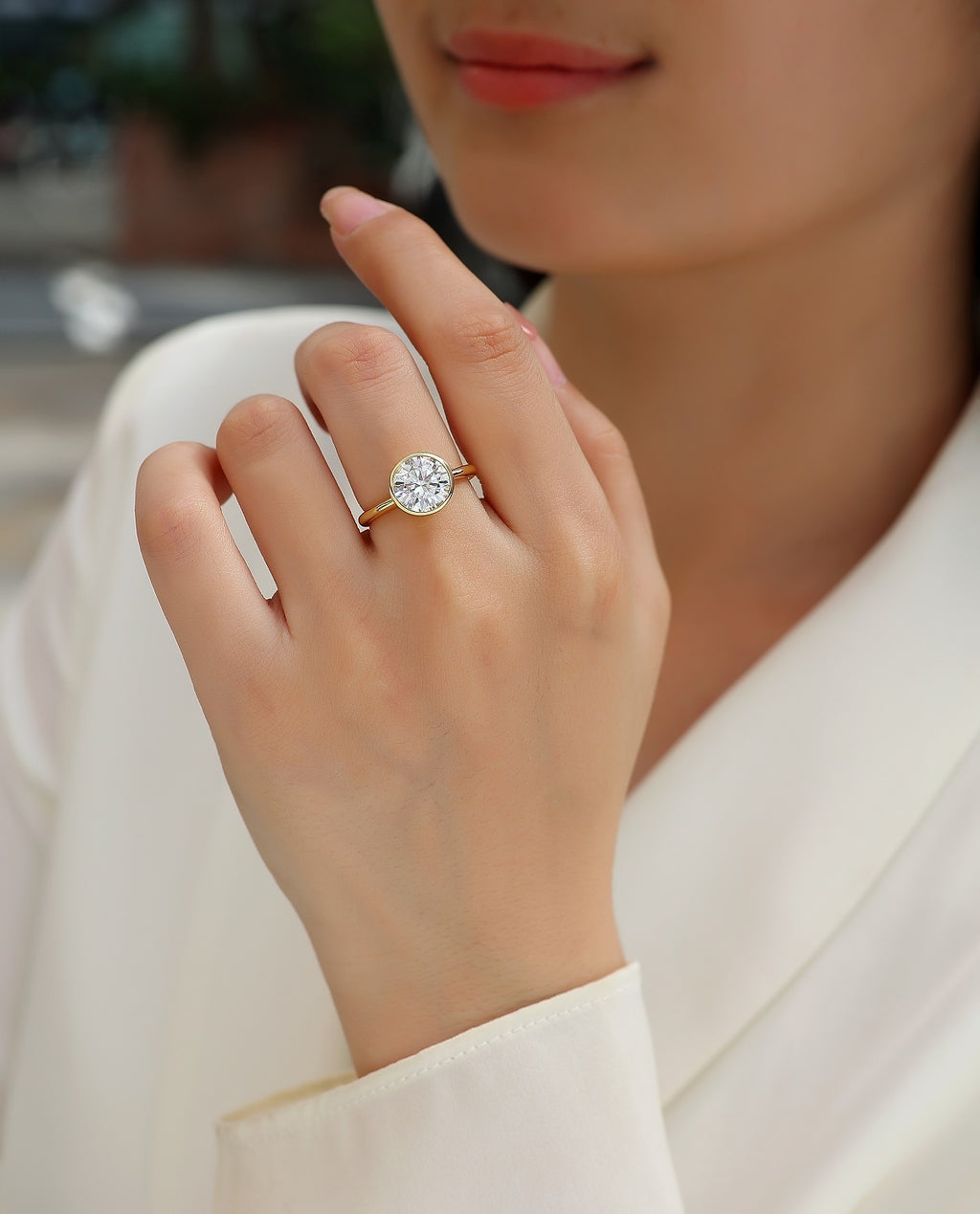 Solare — the glow that never fades