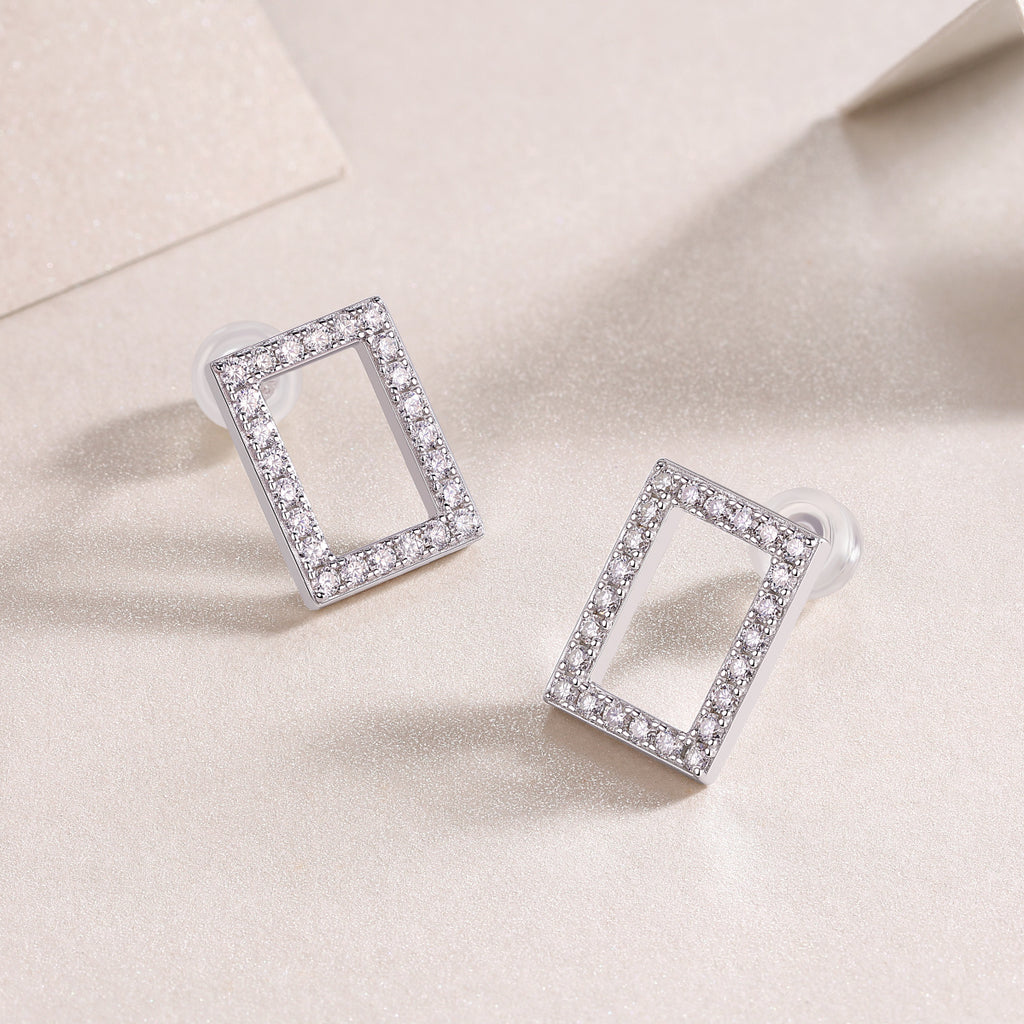 Luminous Frame — structure with sparkle.