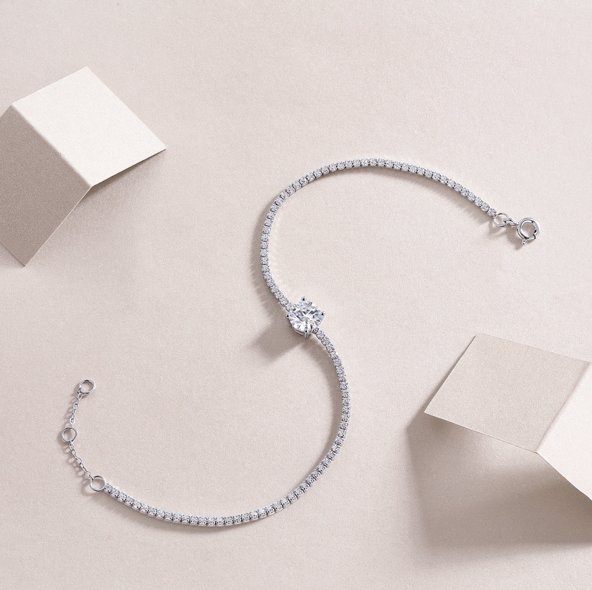 Liora Grace — timeless beauty, crafted in silver.