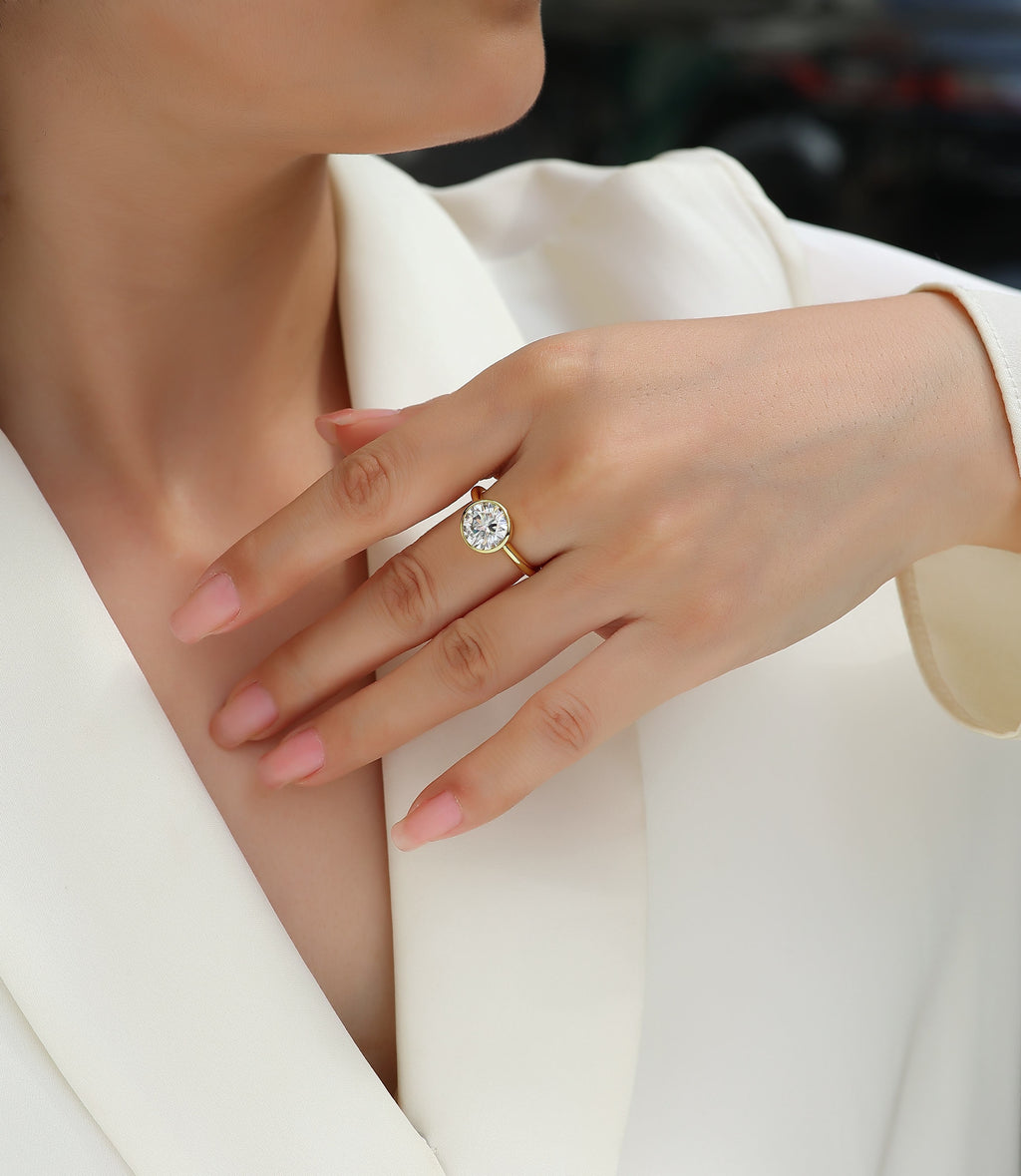 Solare — the glow that never fades