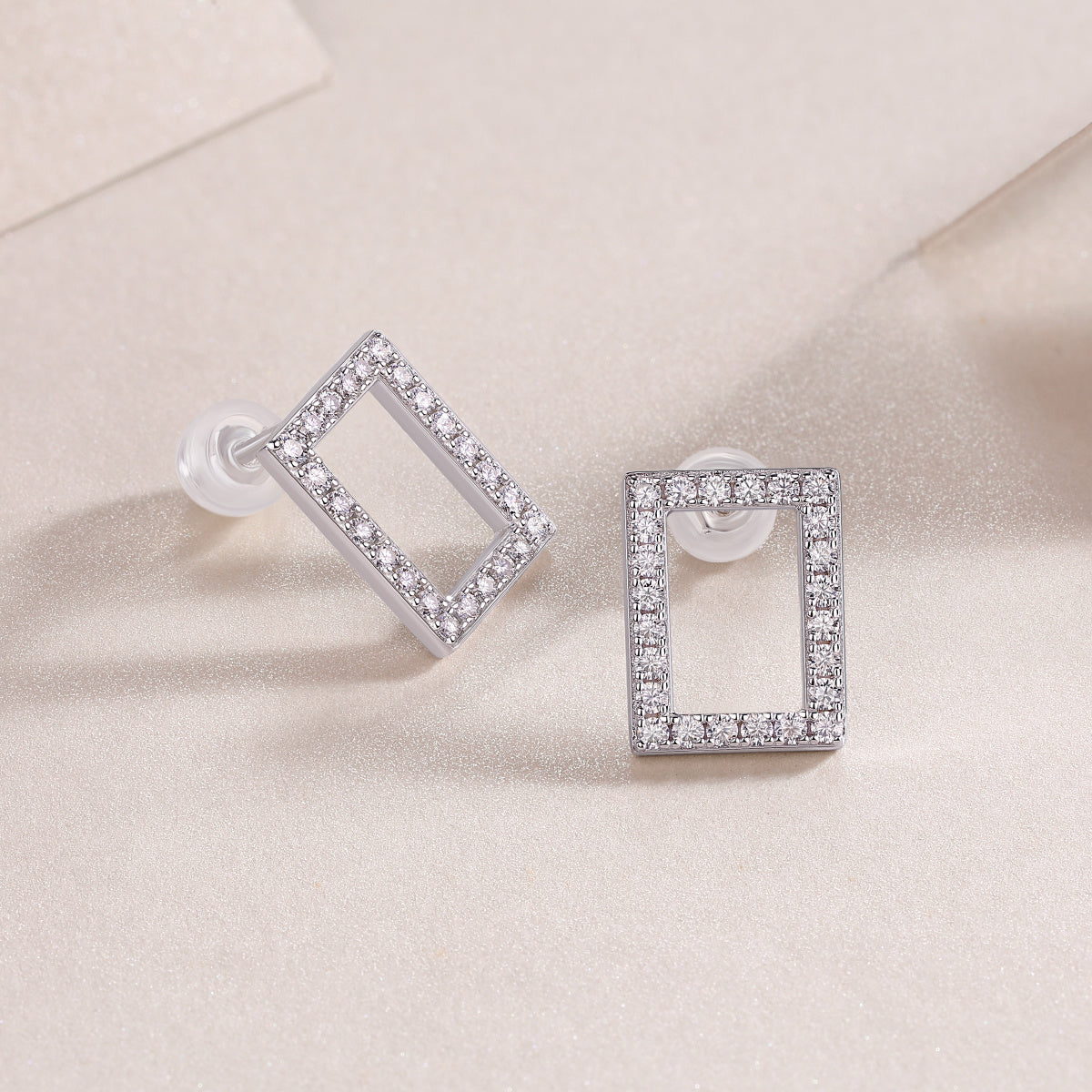 Luminous Frame — structure with sparkle.