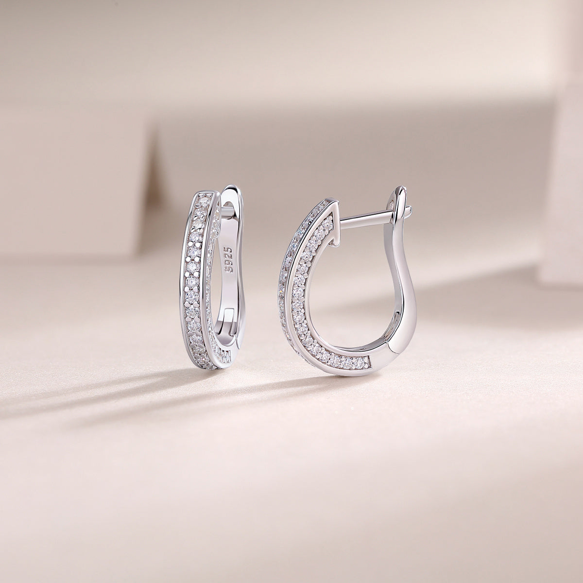 Silver Arc — confidence in motion.