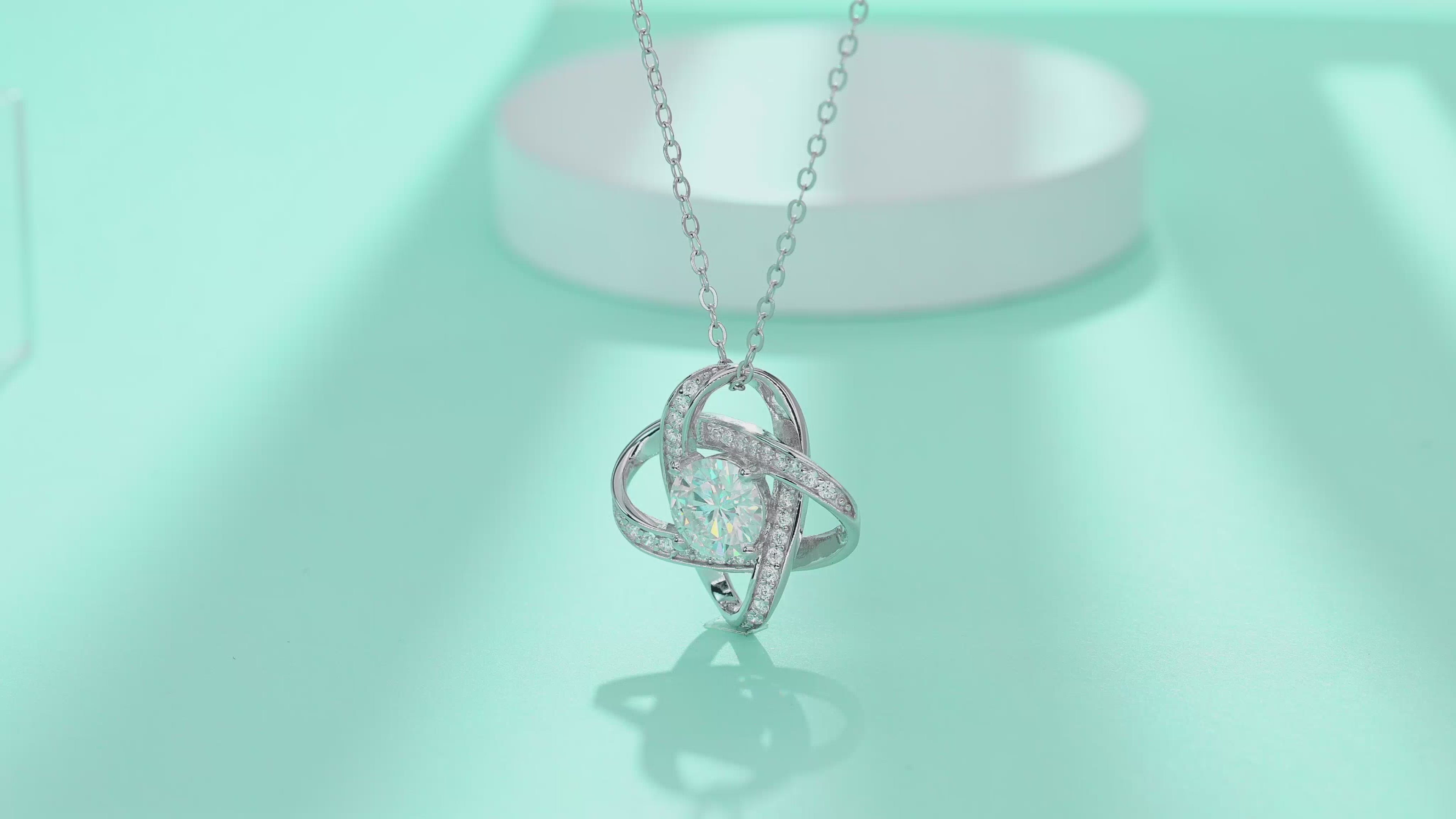 Soline — from “sun,” a warmth that never dims.